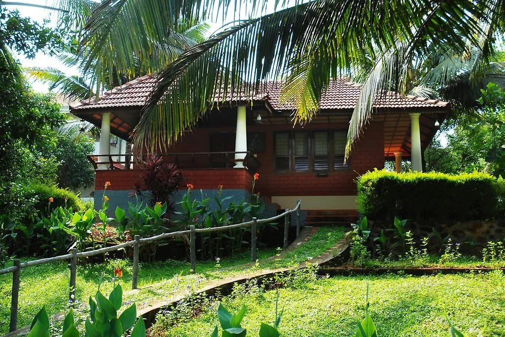 *** Resort Soma Birds Lagoon Hotel Kotamangalam India