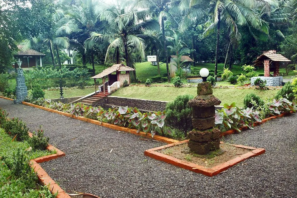 Soma Birds Lagoon Hotel Kotamangalam