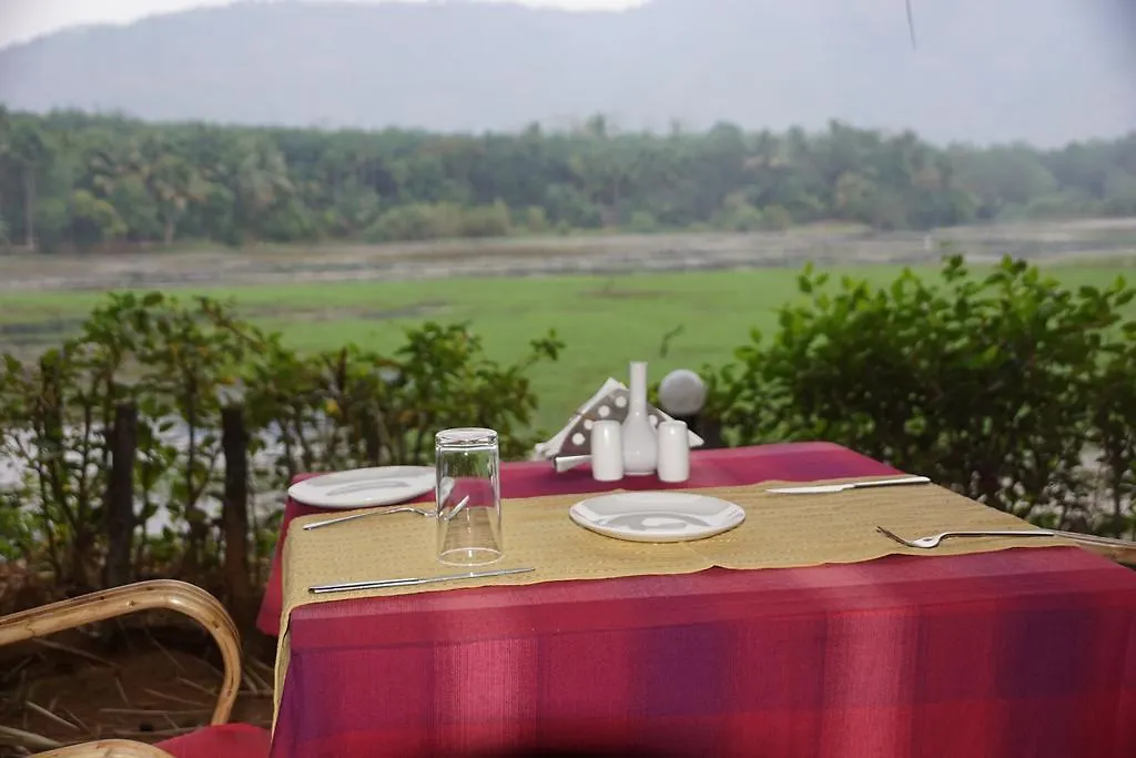 Resort Soma Birds Lagoon Hotel Kotamangalam